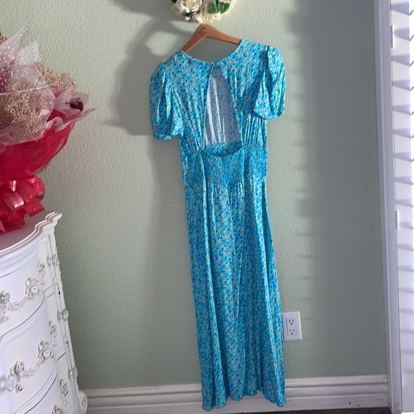 NWT Afirm midi dress with open back. - Picture 5 of 7